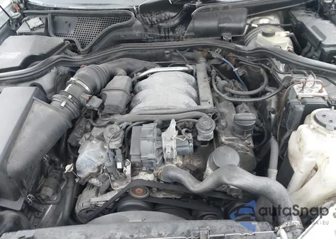 1999 Mercedes-Benz E 320 Awd z USA, uszkodzony, nr VIN WDBJH82F9XX022849